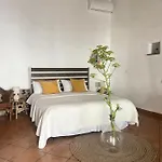 بيت ضيافة Is Scabas Guestrooms