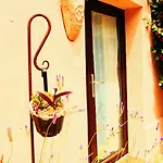 Is Scabas Guestrooms 5*