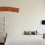 بيت ضيافة Is Scabas Guestrooms