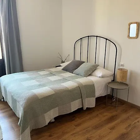 Is Scabas Guestrooms Pensión