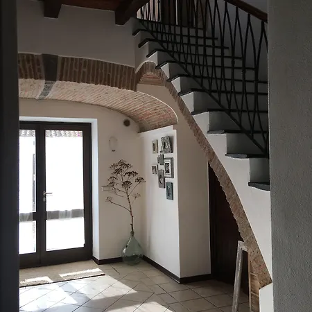 Is Scabas Guestrooms 5* Solarussa