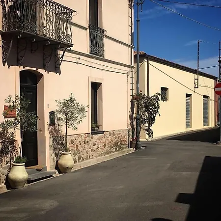 Pensión Is Scabas Guestrooms Solarussa