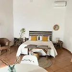 Is Scabas Guestrooms Guest house 5*