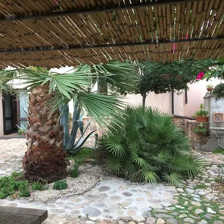 Is Scabas Guestrooms Гостевой дом 4*