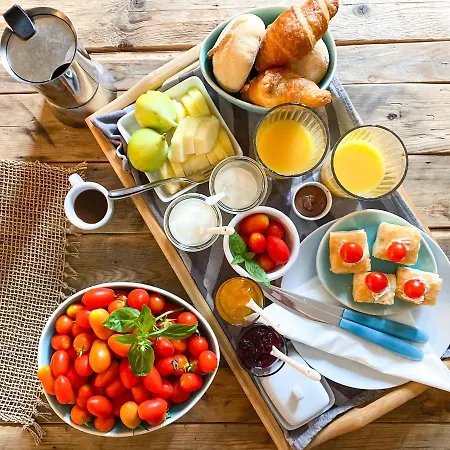 Is Scabas Guestrooms Гостевой дом Solarussa