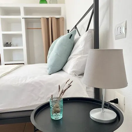 Is Scabas Guestrooms Konukevi Solarussa