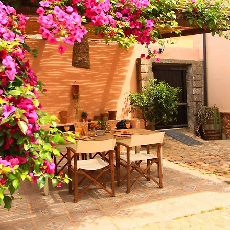 Is Scabas Guestrooms Гостевой дом