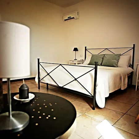 بيت ضيافة Is Scabas Guestrooms 4*