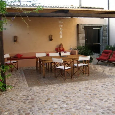 Is Scabas Guestrooms Solarussa