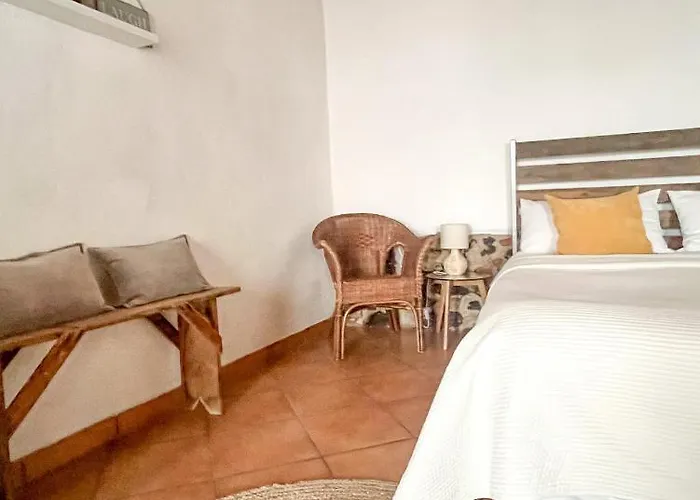 ゲストハウス Is Scabas Guestrooms 5*