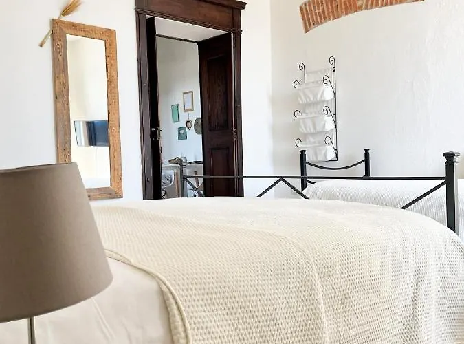 Is Scabas Guestrooms 5* Solarussa