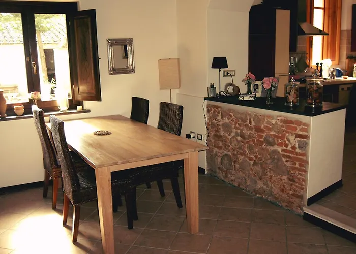 ゲストハウス Is Scabas Guestrooms Solarussa