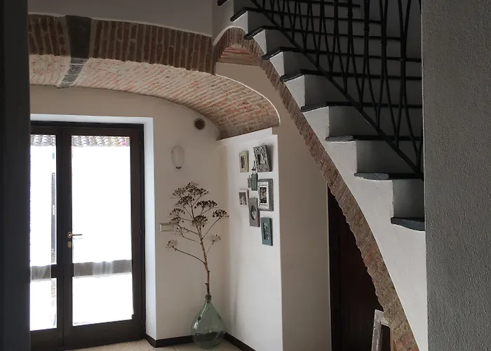 Is Scabas Guestrooms 5* Solarussa