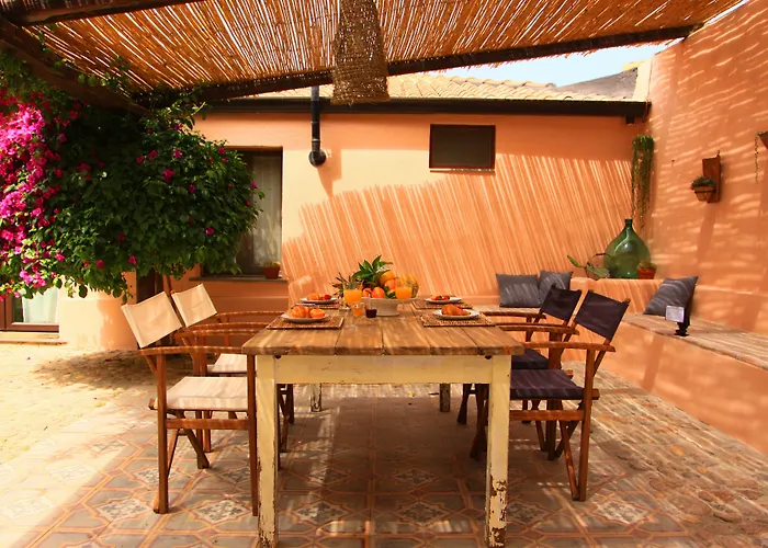 ゲストハウス Is Scabas Guestrooms